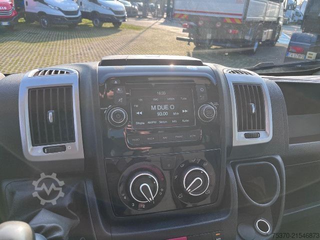 Transporter mit Koffer Fiat DUCATO