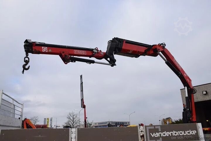 Ladepritsche Mercedes-Benz Axor 1829 + Fassi 135 Flygip