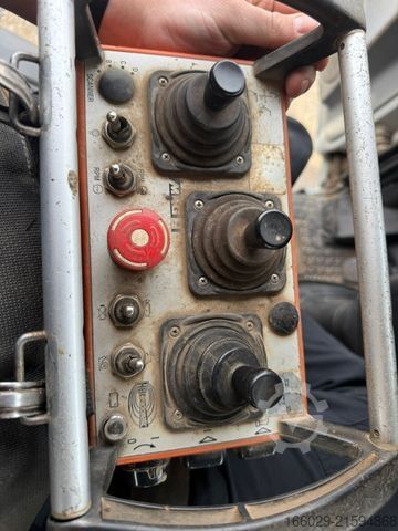 Autokran MERCEDES-BENZ Axor 1833 4x4 HAD Dreiseitenkipper mit MGK Kran