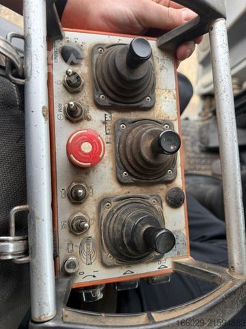 LKW mit Pritsche (offen) MERCEDES-BENZ Axor 1833 4x4 HAD Dreiseitenkipper mit MGK Kran