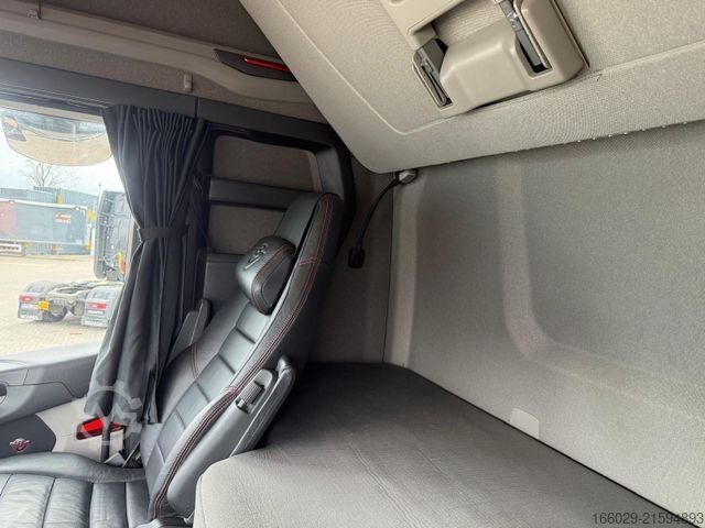 Standard tractor unit SCANIA S 580 V8 Hydraulik, sehr sauber