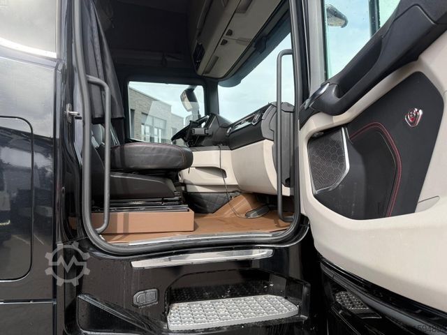 Standard tractor unit SCANIA S 580 V8 Hydraulik, sehr sauber