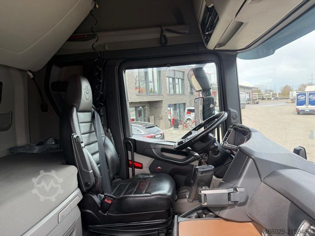 Standard tractor unit SCANIA S 580 V8 Hydraulik, sehr sauber