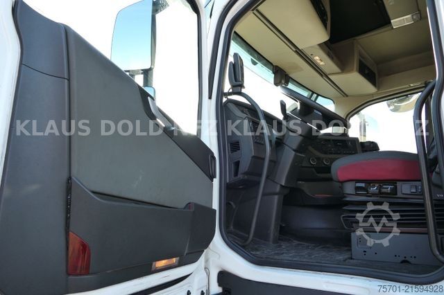 Swap body truck VOLVO FH 500 BDF Kühlkoffer Schmitz Retarder LBW
