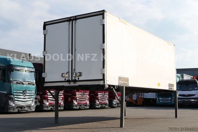 Swap body truck SCHMITZ Schmitz Kühlkoffer BDF Wechselaufbau