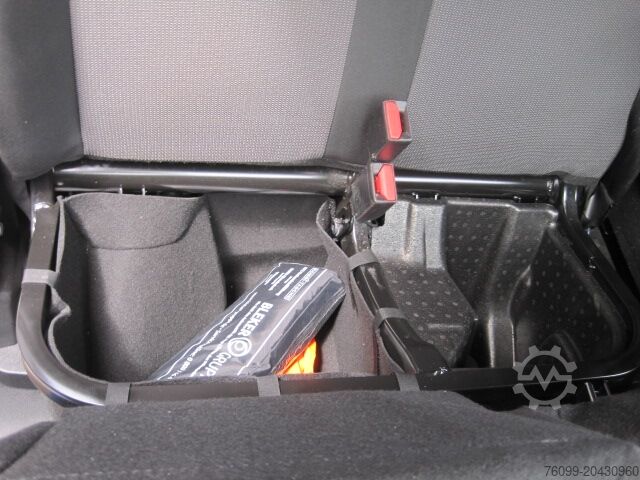 Kastenwagen lang Citroen Jumpy 2.0 HDI L3H1 Regal Dachtr. AHK Nav