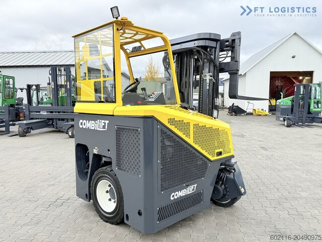 Vierwege-Gabelstapler Combilift CB4000 TRIPLEX 5200 FREE-LIFT POSITIONER