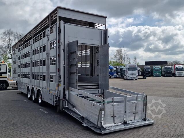 Viehtransport Pezzaioli 1/2/3/4 deck livestock - Water & Ventilation - ...