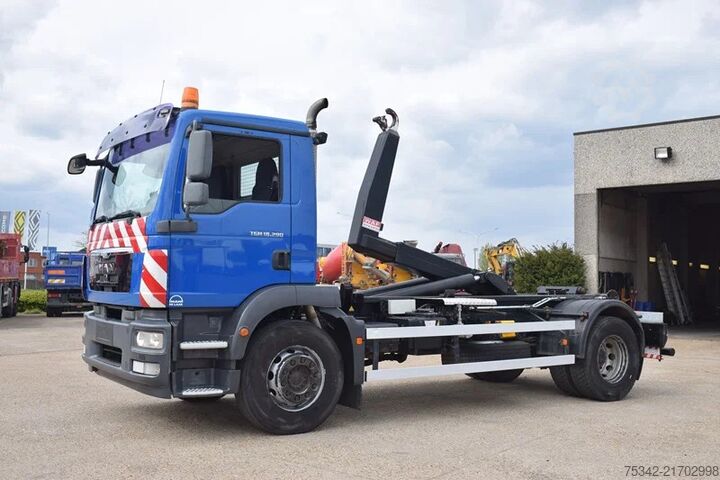 Hakenarmsystem MAN TGM 18.290