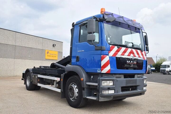 Hakenarmsystem MAN TGM 18.290