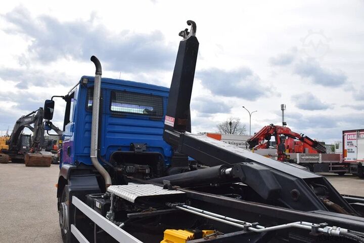 Hakenarmsystem MAN TGM 18.290