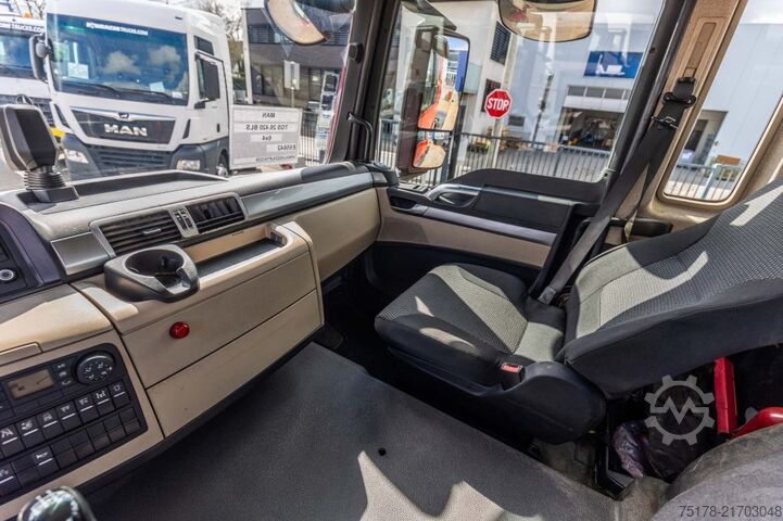 Kipper mit Kran MAN TGS 26.420 BLS-6x2/4+ EPSILON Q200Z