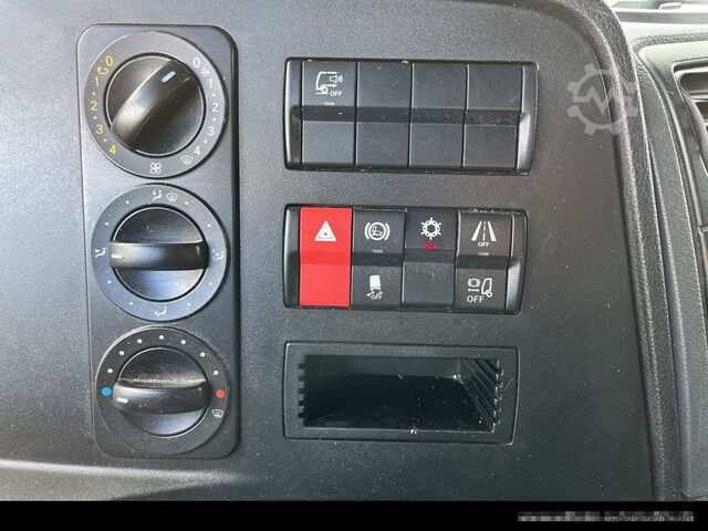 Spezial-LKW MERCEDES-BENZ 1224 L Koffer 7,20m* LBW 1,5t*Klima*Automatik