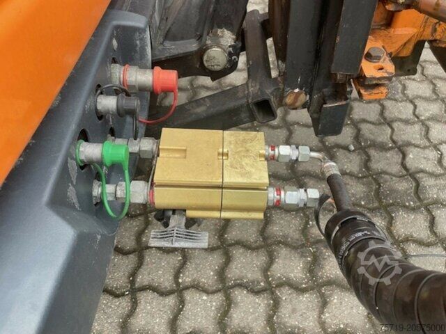 Sonderausbau-Transporter Multicar M30 6x4 EEV Winterdienst/Salzstreuer