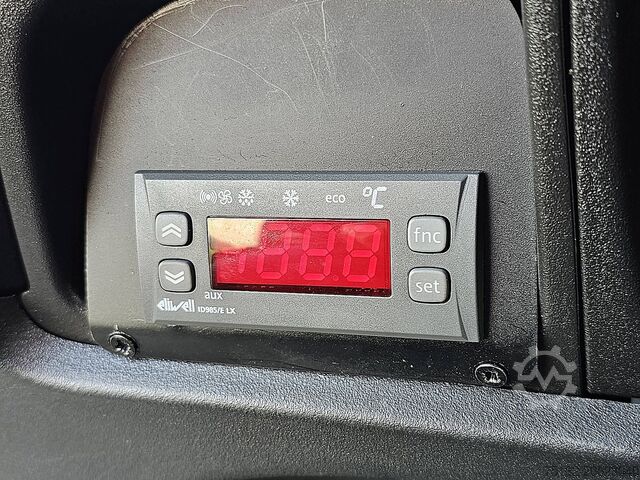 Refrigerated box wagon IVECO DAILY 35S18 XL H3 FRIGO 3.0 ltr