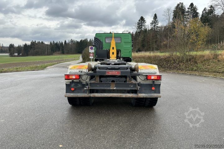 Roll-off tipper truck Volvo FH-480 8x4R Moser / Swiss-Vehicle