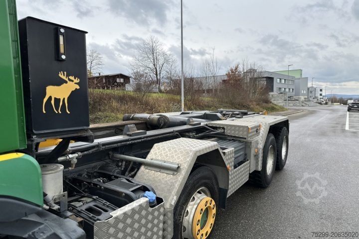 Roll-off tipper truck Volvo FH-480 8x4R Moser / Swiss-Vehicle