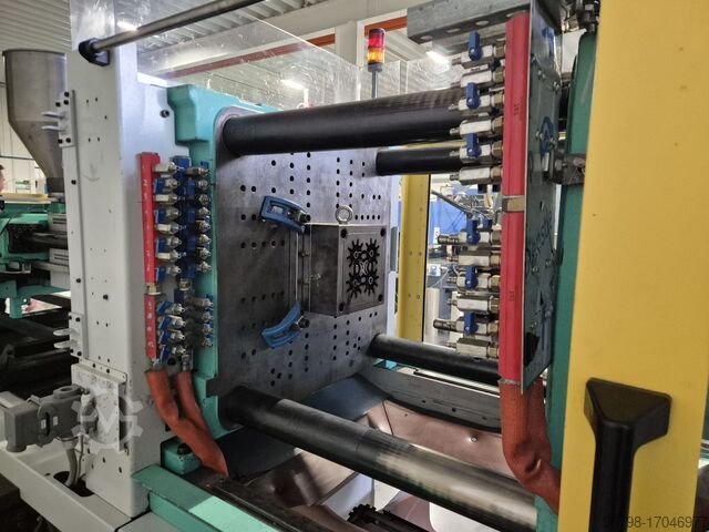 Injection molding machine Arburg GOLDEN EDITION 570-2000-800