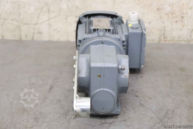 Geared motor 0.55 kW 72 rpm SEW-Eurodrive SA37 DRS71M4