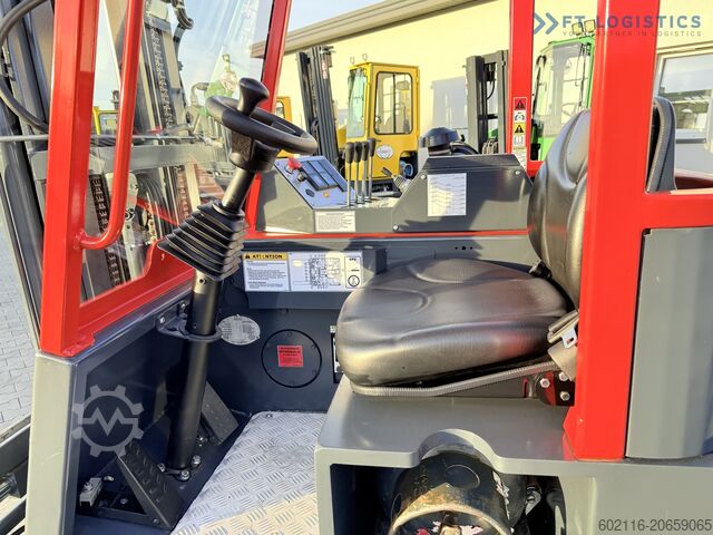 Four-way forklift Combilift C3000CB GAS TRIPLEX 4900 FREE-LIFT