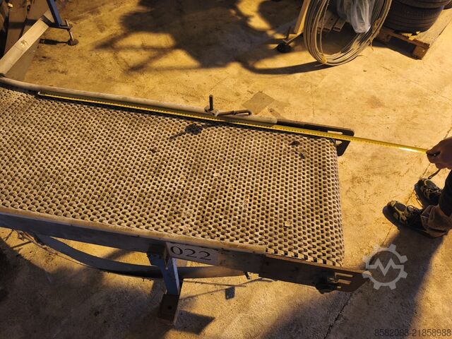 Conveyor belt plastic chain conveyor 