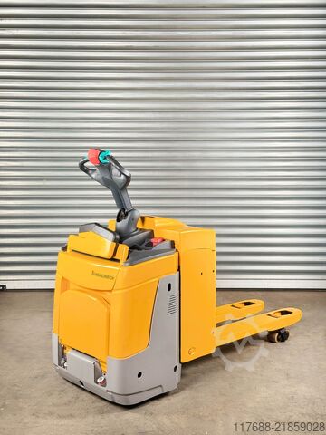 No pallet truck driver Jungheinrich ERE 125 - Service Neu - 2049Std. - Batterie 80%