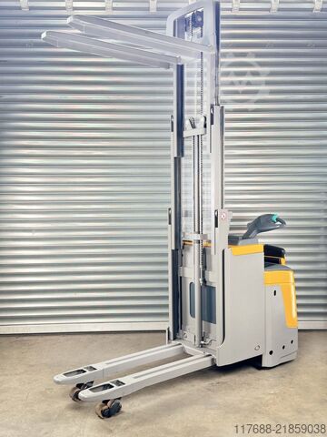 High lift truck driver Jungheinrich ERD 220 - Service Neu - 4570 Std. - Batterie 80%