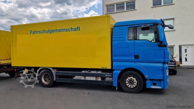 LKW mit Kofferaufbau MAN TGX 18.360 4x2