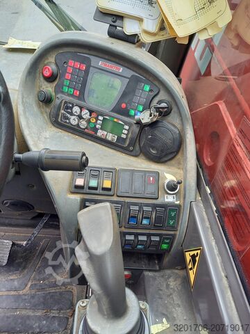 Telescopic loader Manitou MRT 2150 P