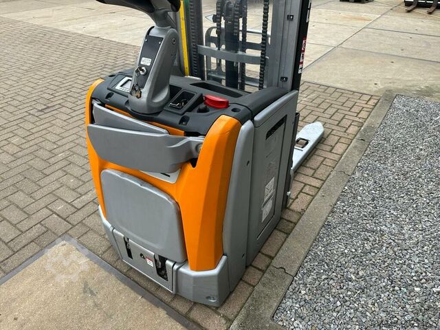 Elektrischer Triplex-Stapler Still EXV SF 14, Hubhöhe 5.016 mm STILL EXV SF 14