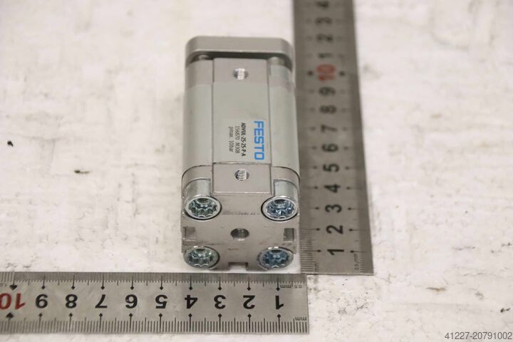 Kompaktzylinder Festo ADVUL-25-25-P-A  Hub 25 mm