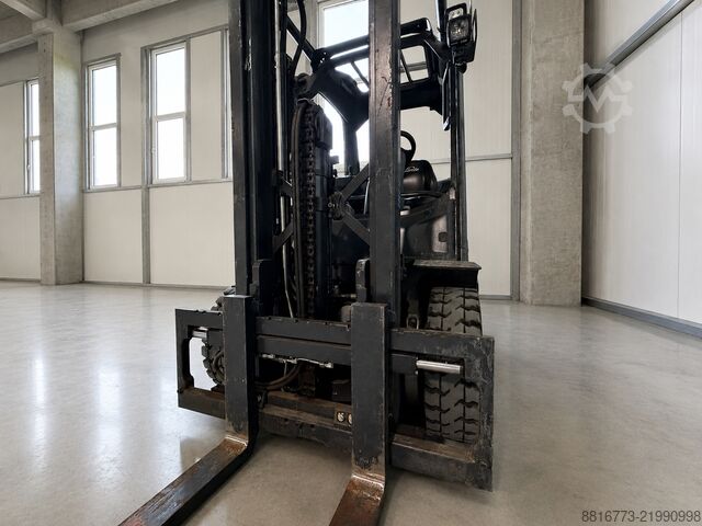 Gabelstapler Linde E25-01