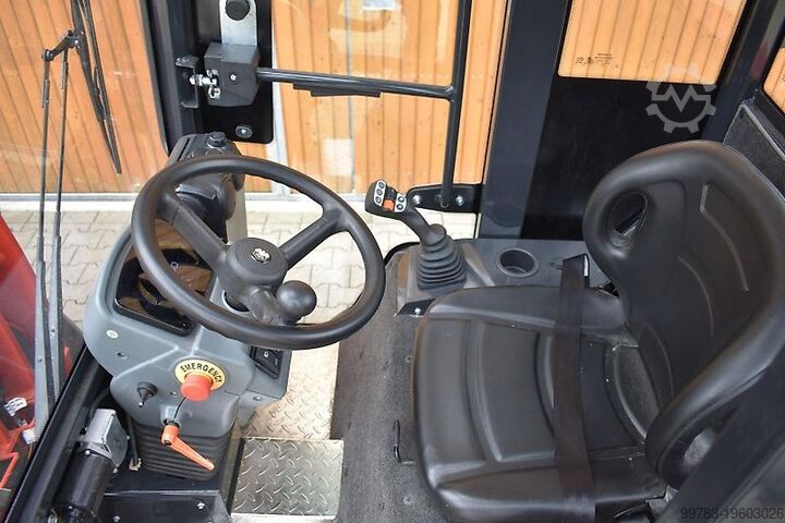 Yard tractor Heracles H280
