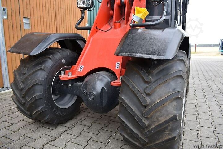 Yard tractor Heracles H280