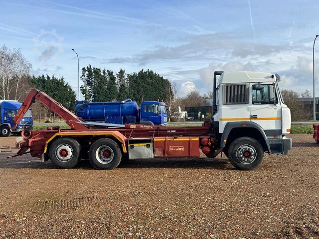 Hakenarmsystem Iveco Turbostar 190.48 V8 6x2
