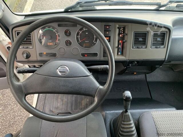 Kastenwagen Nissan Atleon 35 Furgone 5 mt. Km 140.000