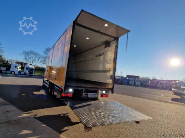 Koffer Mercedes-Benz Actros 2546 6x2 Streamspace - Box with sidedoor...