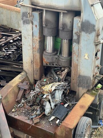 Schrottschere Akros Henschel CIV600-8L