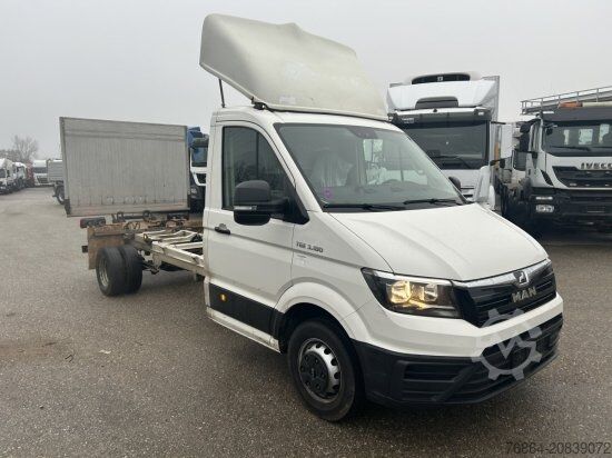 Transporter Fahrgestell MAN TGE 3.180 LADEBORDWAND PALFINGER