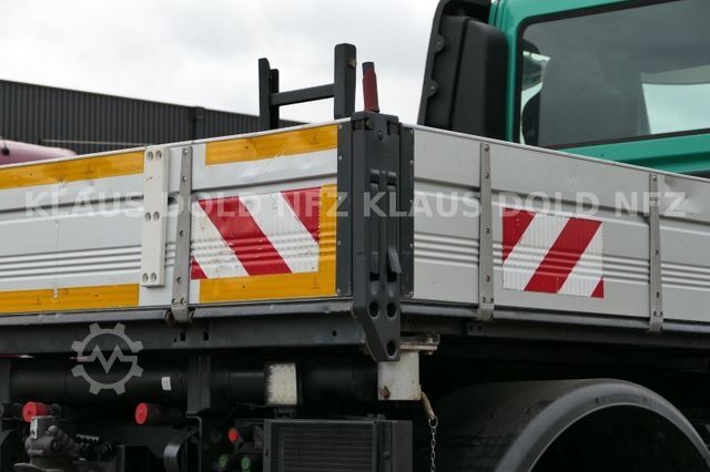 Three-sided tipper truck MERCEDES-BENZ Unimog U427 3-Seitenkipper 4x4 Kamera Euro 6
