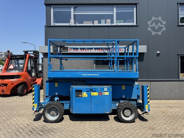 Genie GS 2669 RT Hebebühne / Arbeitsbühne / Scherenbühne 10 m Arbeitshöhe, 4x4, Kubota Diesel, Bauja GENIE GS 2669 RT  Hoogwerker / Arbeitsbuhne / Sciccor 10M werkhoogte 4x4 kubota Diesel 2014