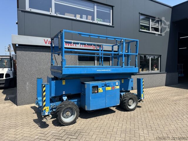 Genie GS 2669 RT Hebebühne / Arbeitsbühne / Scherenbühne 10 m Arbeitshöhe, 4x4, Kubota Diesel, Bauja GENIE GS 2669 RT  Hoogwerker / Arbeitsbuhne / Sciccor 10M werkhoogte 4x4 kubota Diesel 2014