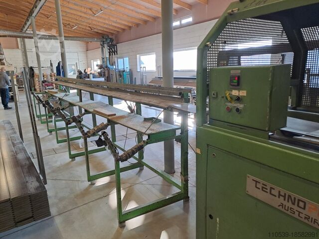 WPC/PVC co-extrusion line Cincinnati Fiberex T58