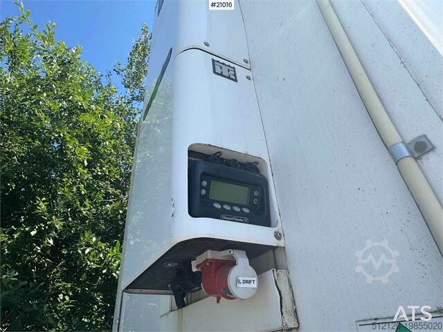 Renders Semitrailer with refrigeration unit! Renders Semitrailer with refrigeration unit!