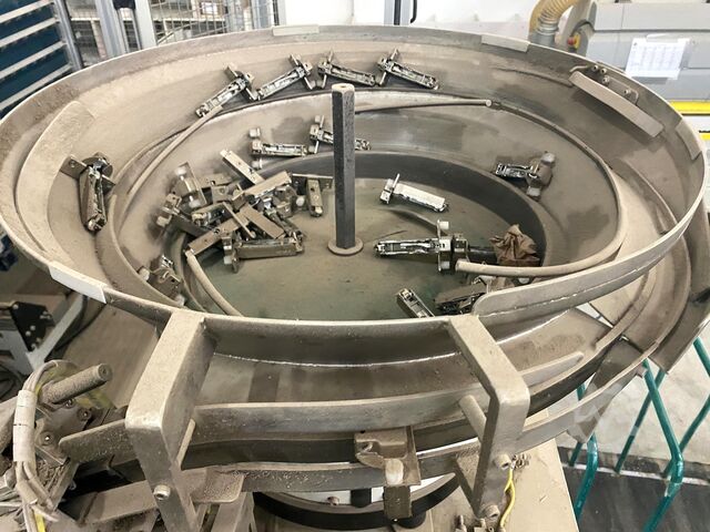 Bearbeitungszentrum mit Durchlauf BREMA VEKTOR PI25-11 1R8-1GF-1MI