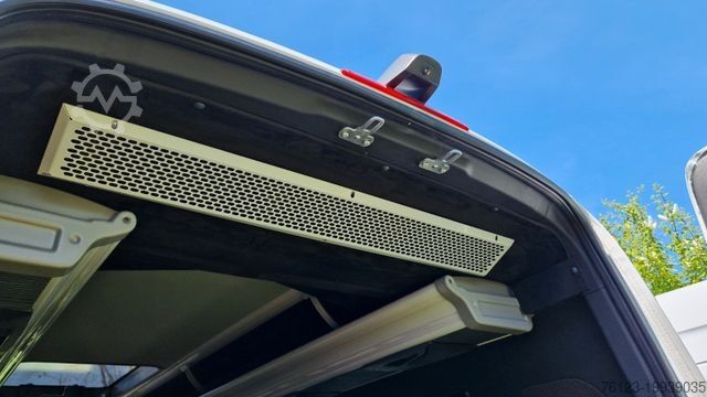 Minibus MERCEDES-BENZ 519  Allrad 4 x 4 Vorlauffahrzeug  neue ADA