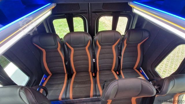 Minibus MERCEDES-BENZ 519  Allrad 4 x 4 Vorlauffahrzeug  neue ADA