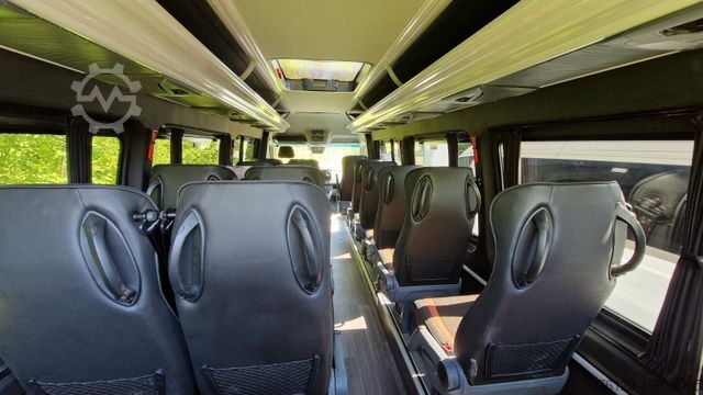 Minibus MERCEDES-BENZ 519  Allrad 4 x 4 Vorlauffahrzeug  neue ADA
