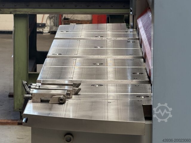 Guillotine SAFAN - HT 255-8 Safan HT 255-8