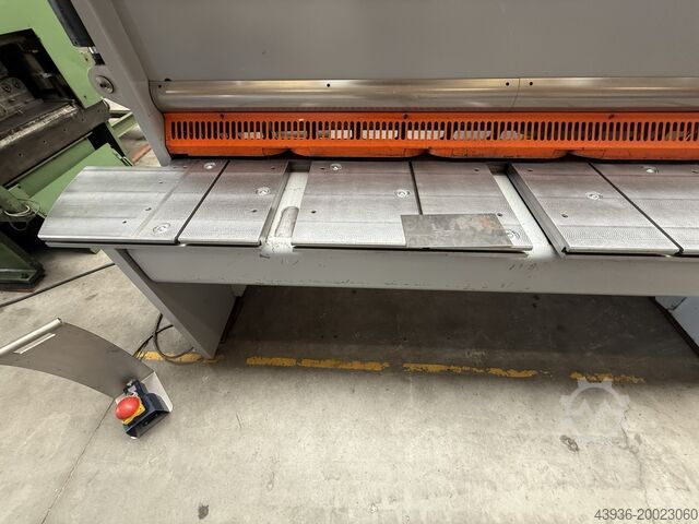 Guillotine SAFAN - HT 255-8 Safan HT 255-8